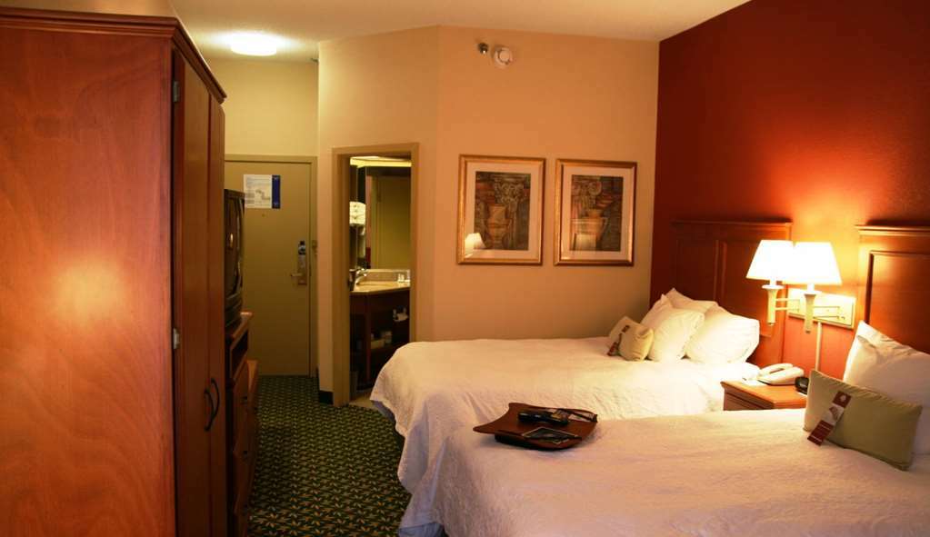Hampton Inn By Hilton Concord/Bow Quarto foto